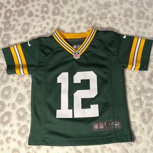 Aaron Rodgers Green Bay Packer jersey.